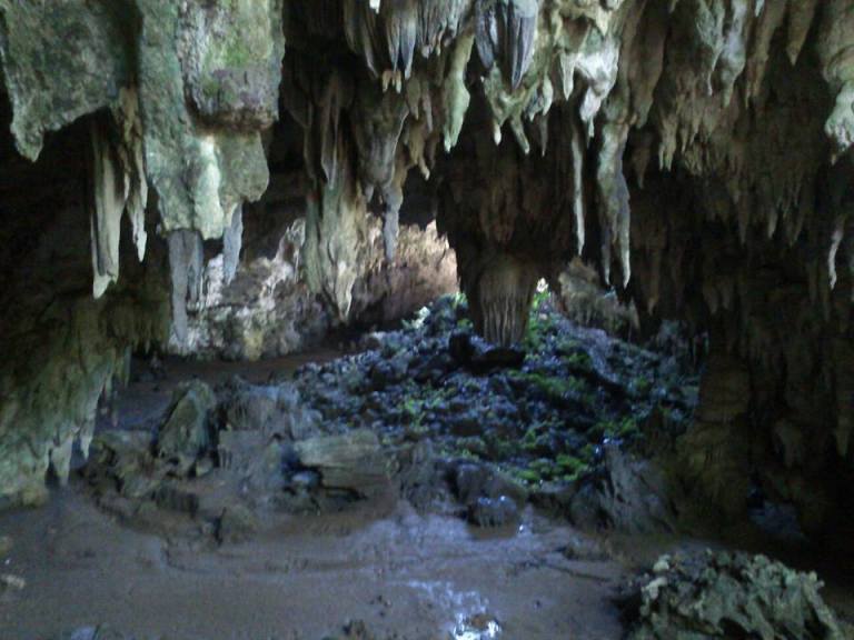 Mabinay Cave